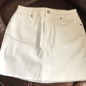 White denim skirt